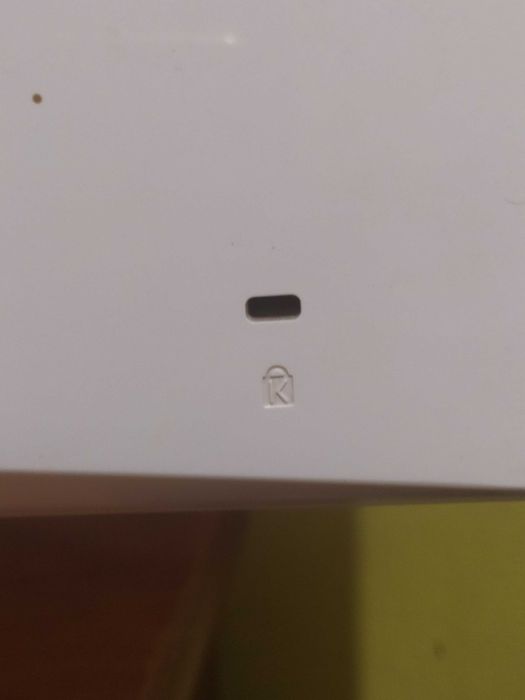 Monitor ASUS em perfeitas condições de funcionamento, em bom estado.