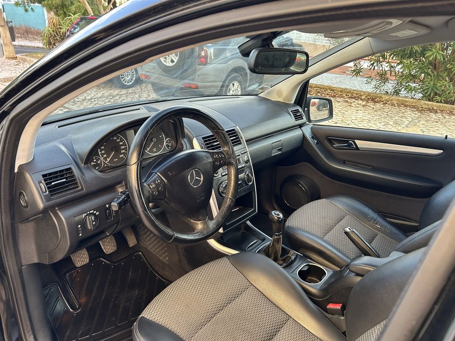 Vendo Mercedes A180 CDI versão Avantgarde