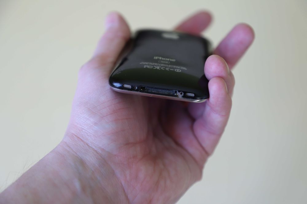 мобільний телефон iphone 3gs