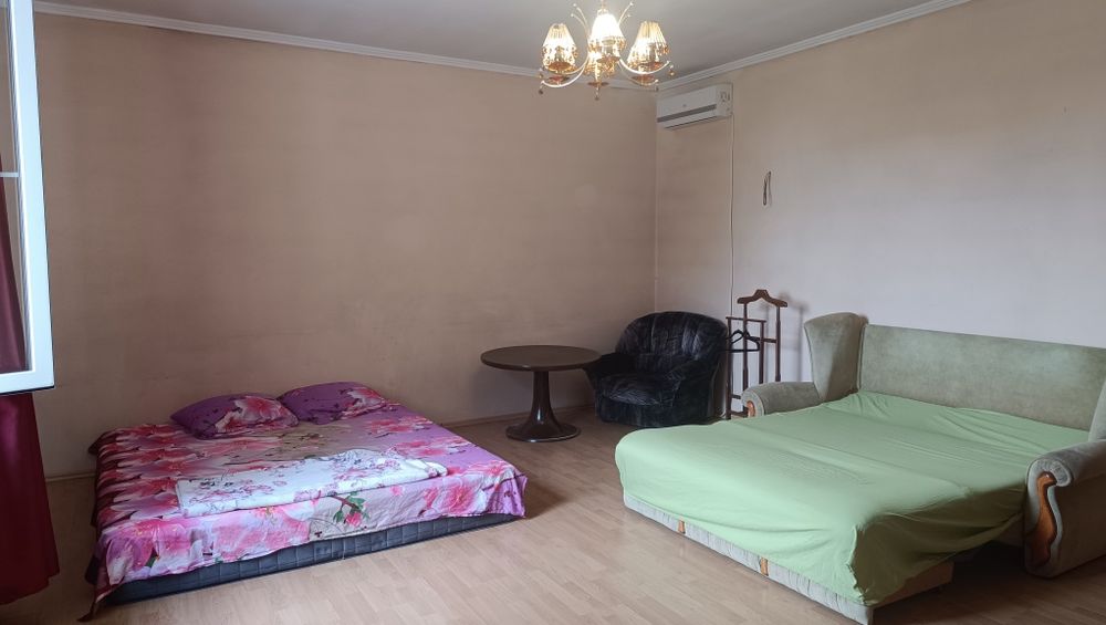 Сдам свои комнаты в 5-ти мин.от моря 16 ст.Б.Фонтана п-ж Золотой берег