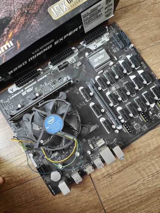 ASUS B250 Mining Expert i3 6100 RAM DDR4 4GB zestaw mining
