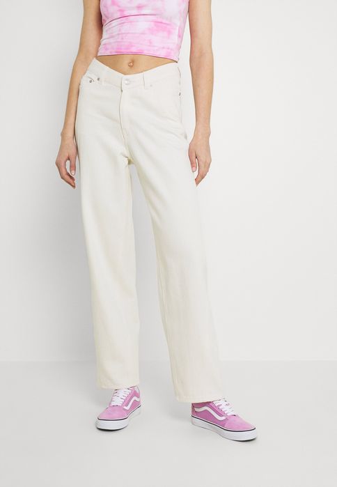 Jeansy Relaxed Fit Weekday 38