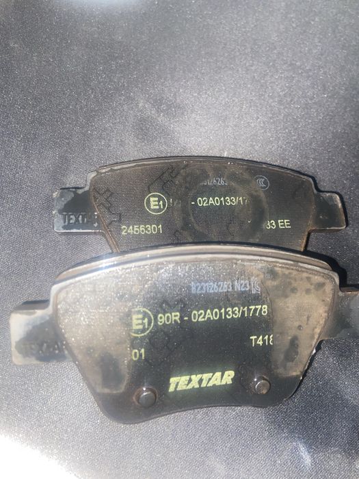 Тормозні колодки Textar на passat b7