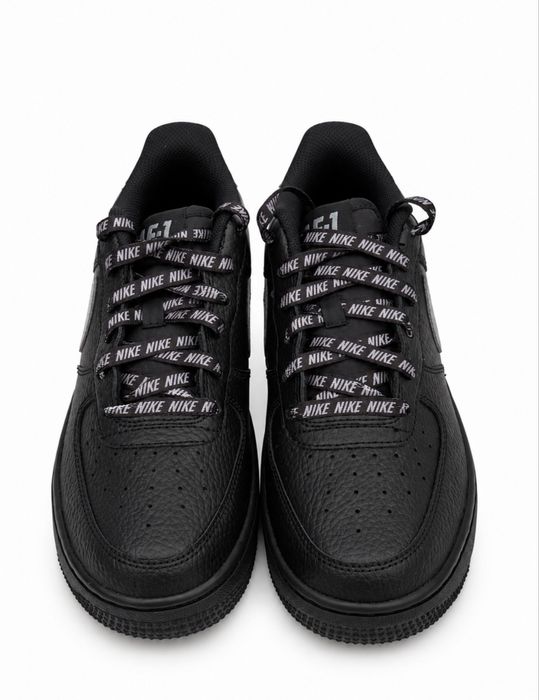 Air Force 1 Low - Preto/Branco