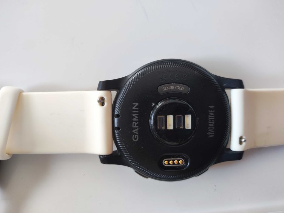 Vendo Garmin VivoActive 4. Oferta pulseira extra