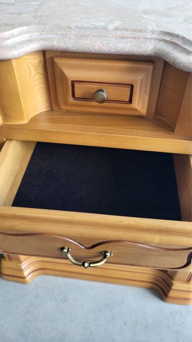 Conjunto de mesas de cabeceira / apoio madeira e pedra