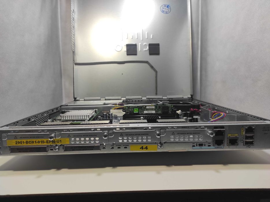 C2901-VSEC-SRE/K9 Cisco 2901, SRE 300, PVDM3-16, UC and SEC License