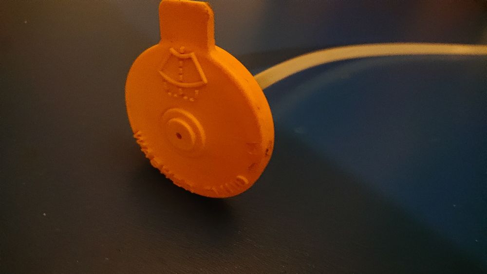 Корок кришка баку омивача mazda 6 запчастина gj6a-67-483a