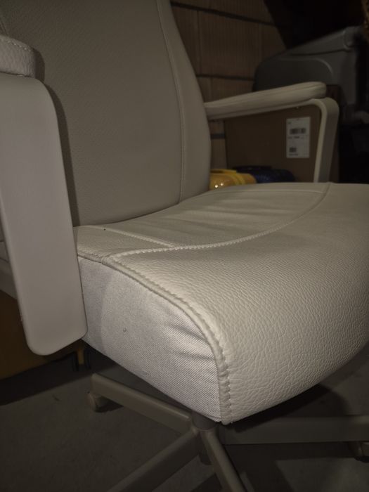 fotel obrotowy IKEA beżowy