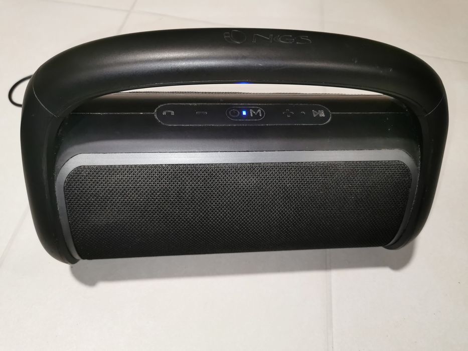 Conjunto colunas Bluetooth NGS ROLLERSLANG e NOONDAY by Fresh & Rebel