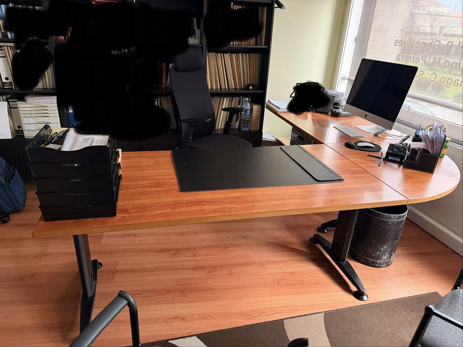 Secretaria em L - como nova