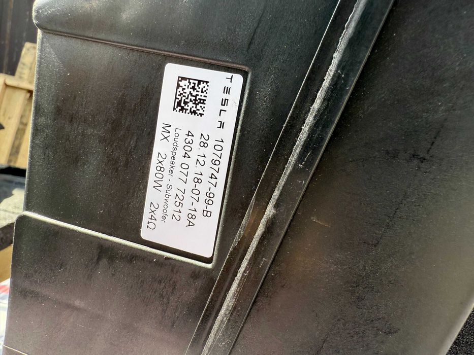 Сабвуфер TESLA Model 3 Сабвуфер Тесла М3