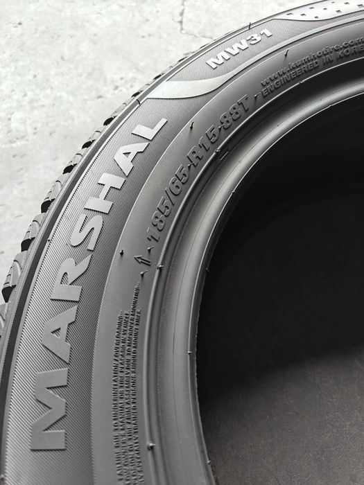 R15 185/65 зимові шини комплект 6000 грн 23-й рік фірма Marshal гарний стан