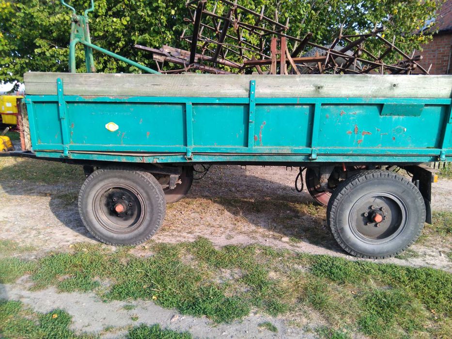 Przyczepa wywrotka 4 tonowa,zabudowa.