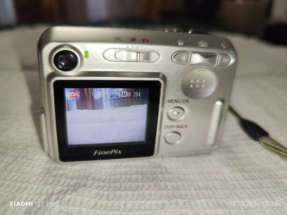 Продам фотоаппарат Fujifilm A370