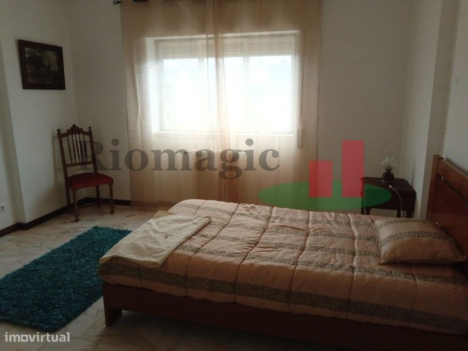 Quarto para Arrendamento no Centro de Rio Maior_ESTUDANTES