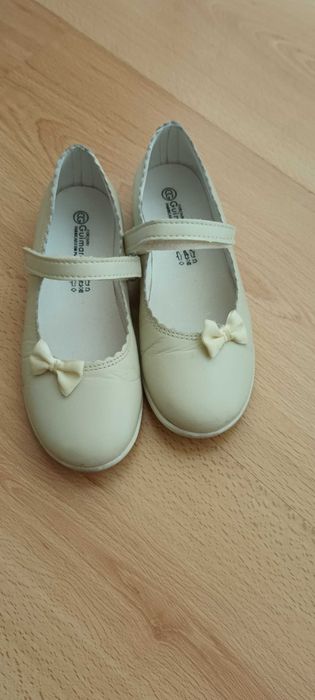 Sabrinas menina branco-pérola tamanho 22 e 30