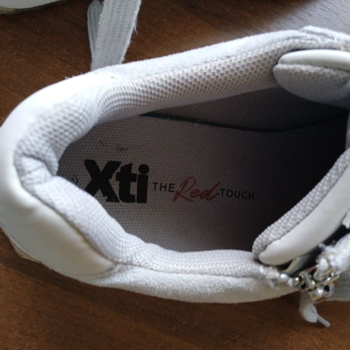 Sneakersy Hiszpańska firma Xti r 38 stan bardzo dobry kolor szary