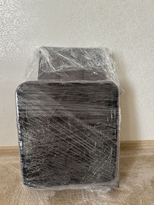 Кухонні стільці, крісла. Офісні стулья,