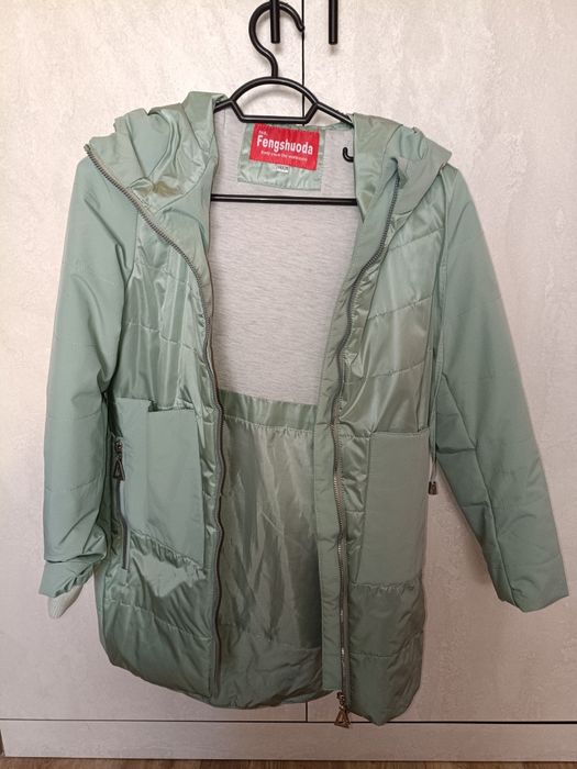 Куртка,плащ,пальто,вітровка на дівчинку 140