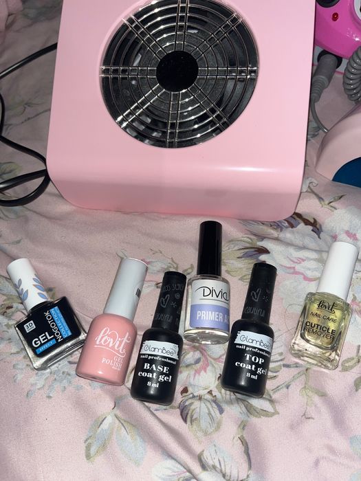 Лампа для манікюру, витяжка, фрезер