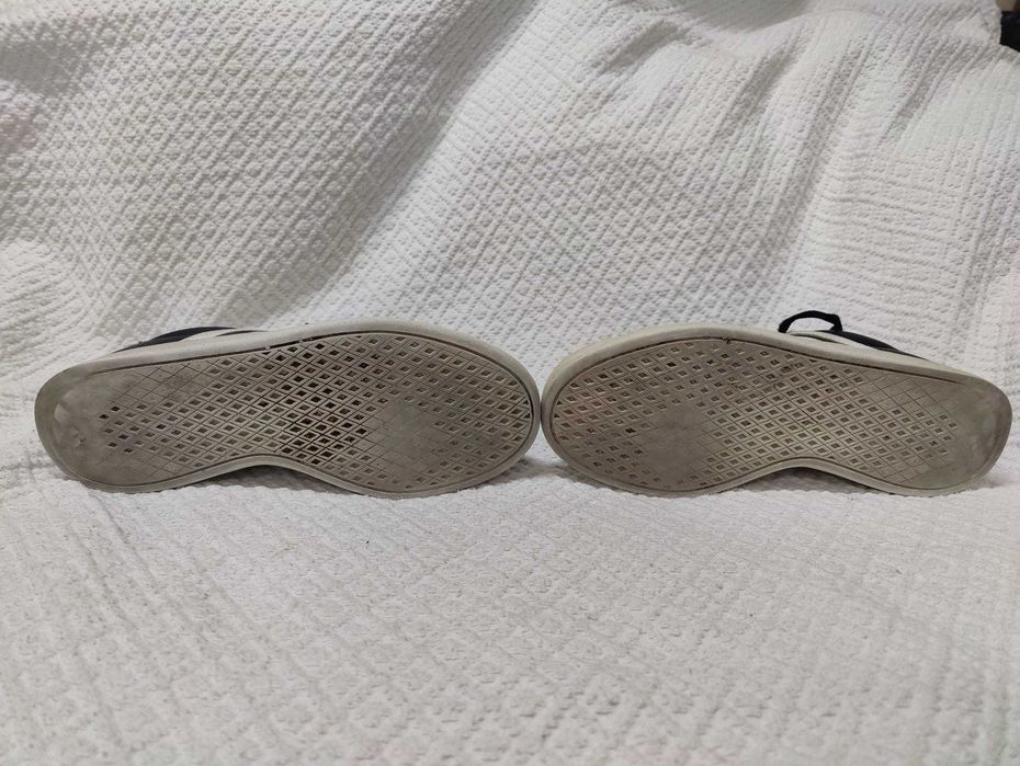 Sapatilhas Adidas tam. 42 em muito bom estado