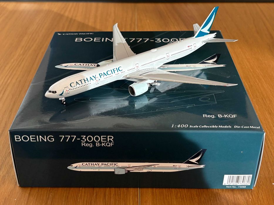 Miniatura Cathay Pacific Boeing 777