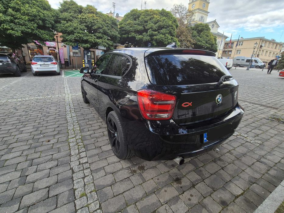 Czarne BMW Seria 1 Grójec