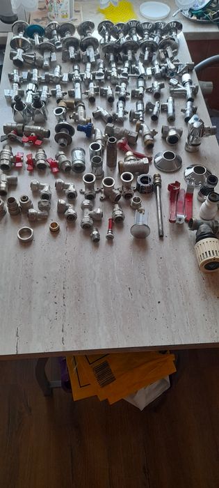 Części zamienne i wkrety ozdobne