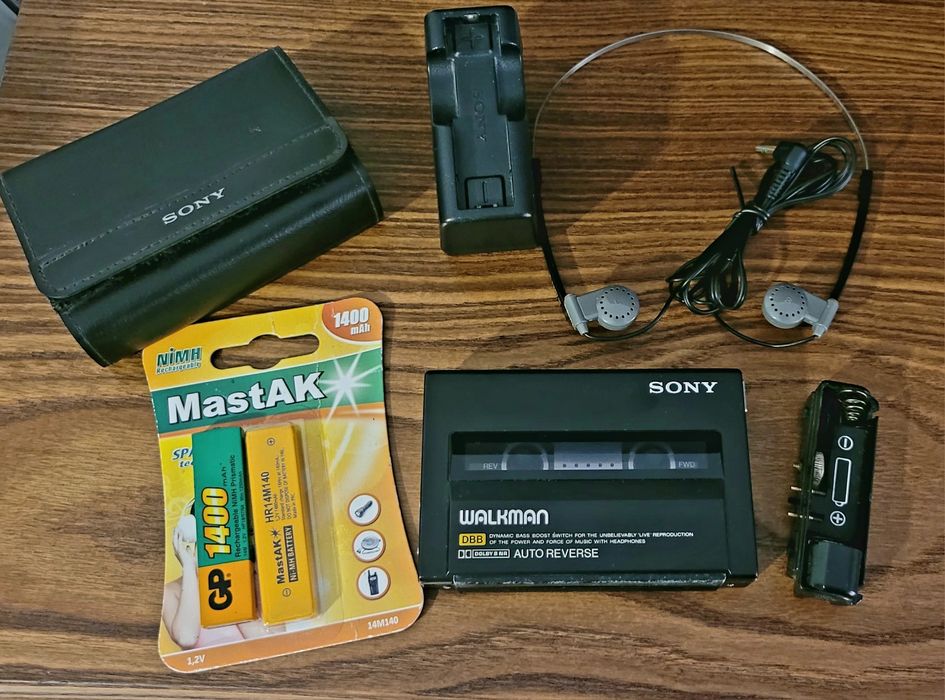 Коллекция кассетных Плееров. Sony wm  toshiba Diatone