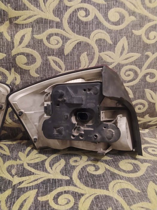 Lampy tył audi a4b6 sedan  komplet