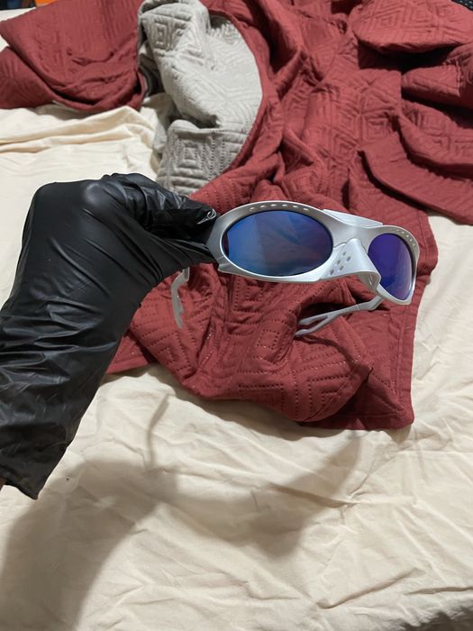 Juliet azul e cinzenta