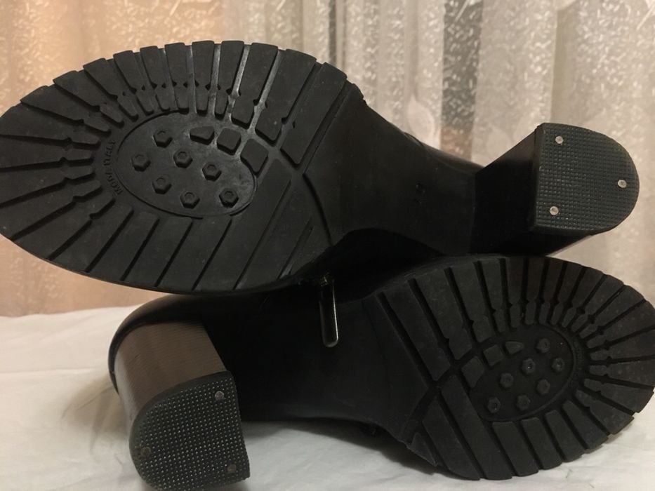 Зимние кожаные сапоги ботинки