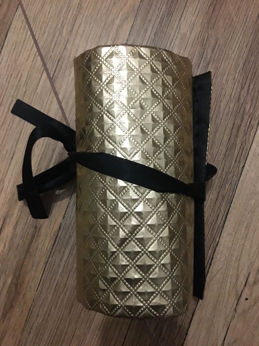 Zlota kosmetyczka podrozna