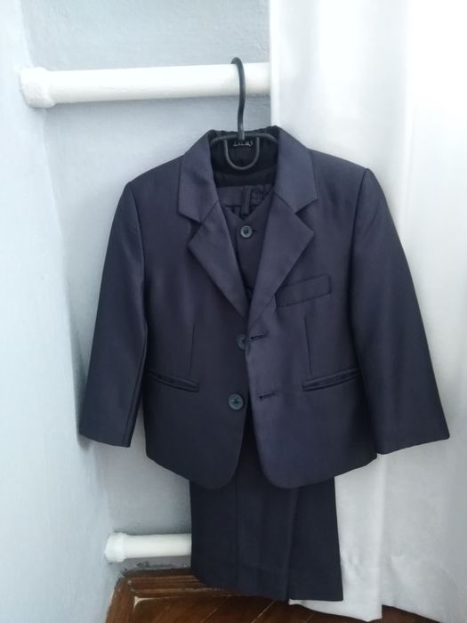 Костюм ідеальний стан темно сірий тройка, брюки пиджак жилетка