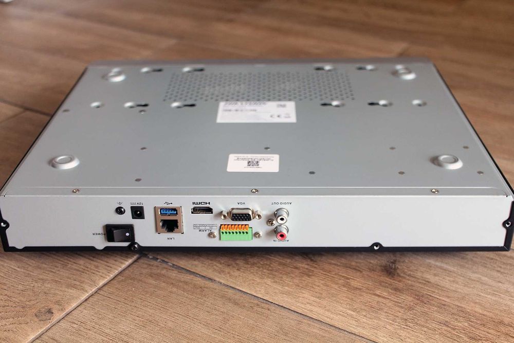 16 канальный Сетевой видеорегистратор NVR Hikvision DS-7616NI-I2