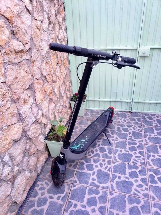 Trotinete Argento by Pininfarina KPF 100€