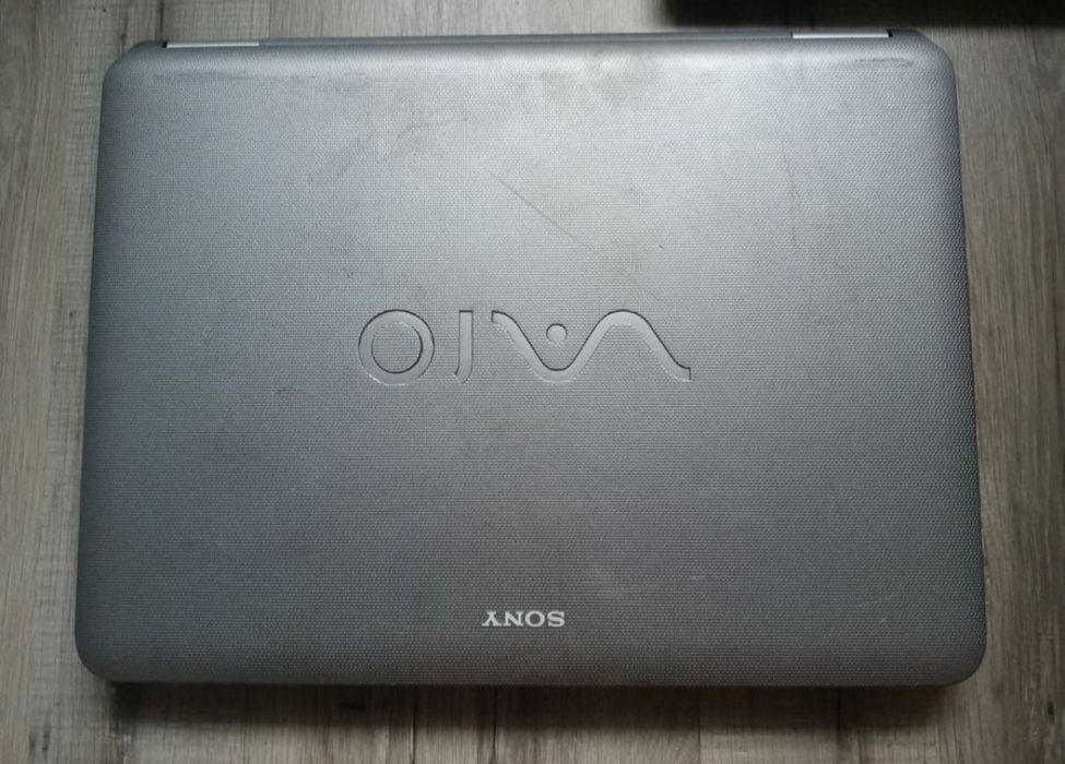 Dwa laptopy HP, Sony