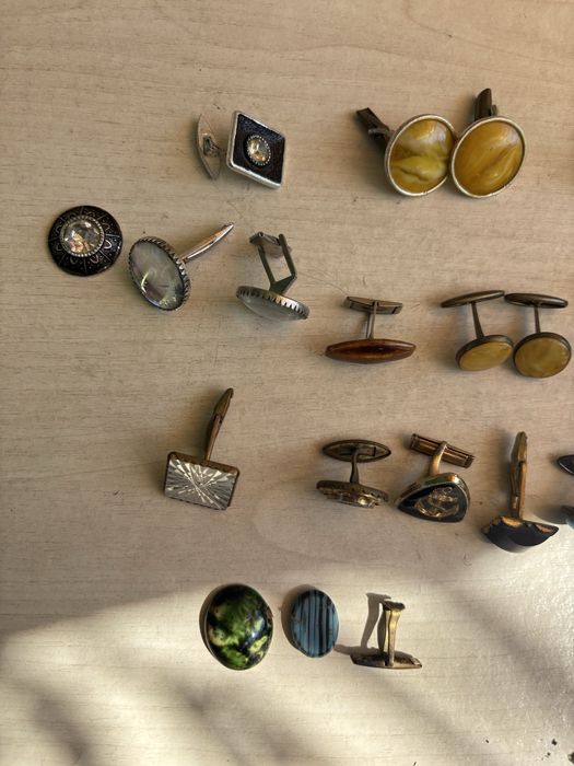 Запонки різні продам