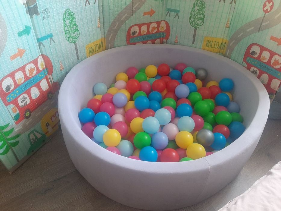 Сухий басейн для малюка