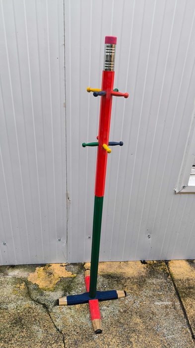 Cabide de criança formato Lápis