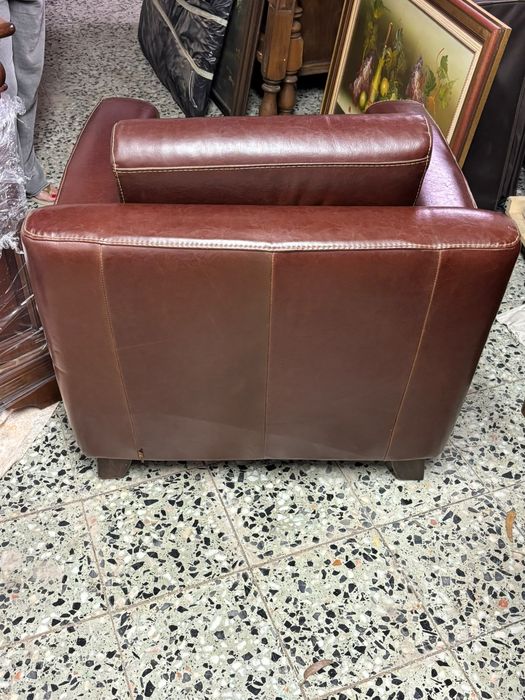 cadeirão em couro