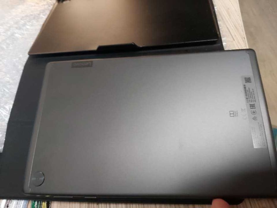 Tablet Lenovo M10 4/64 GB , Android 10 Sim-LTE