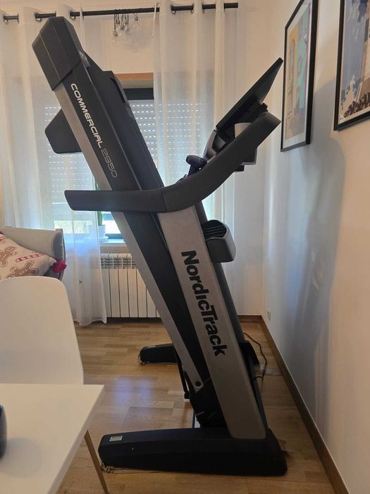 NordicTrack Commercial 2950 Treadmill – Like New Condition! (Lisbon) / Passadeira de Correr NordicTrack Commercial 2950 – Como Nova! (Lisboa)