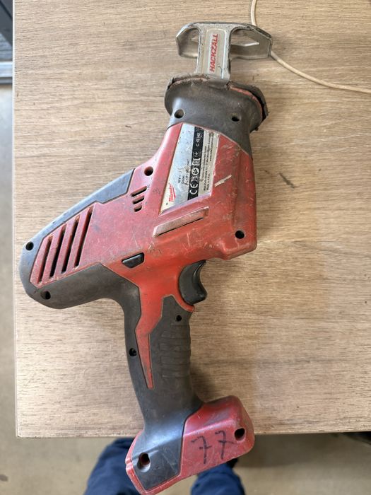 Milwaukee C18 HZ