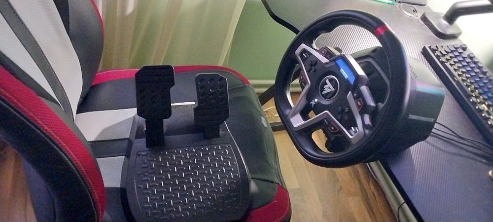 Продаю ігровий руль thrustmaster t248 стан дуже гарний