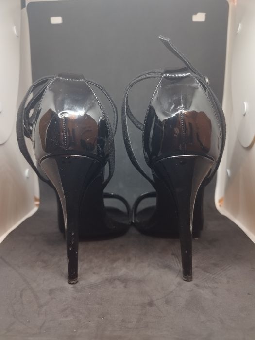 Buty na obcasie 39