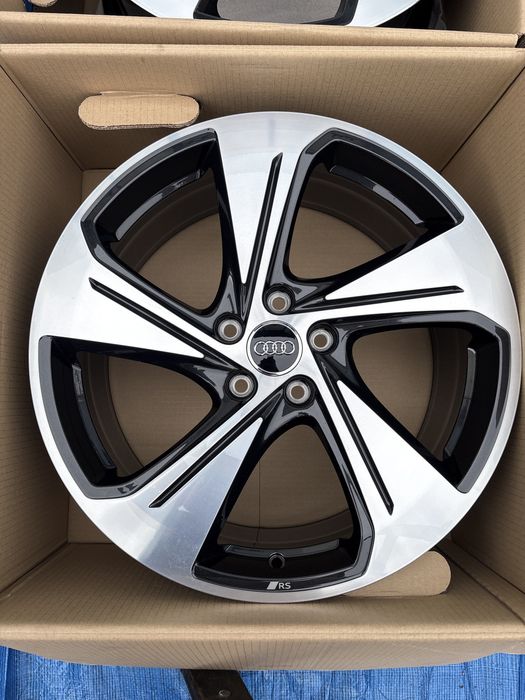 Alufelgi AUDI RS 8x19 nowe OE