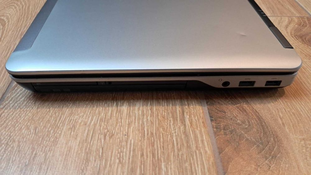 Laptop Dell Precision M2800