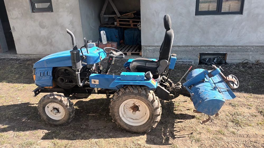 Продам міні трактор